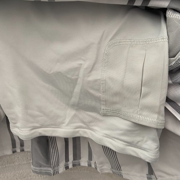 Lululemon Tennis Skirt - size 4 - Picture 12 of 16